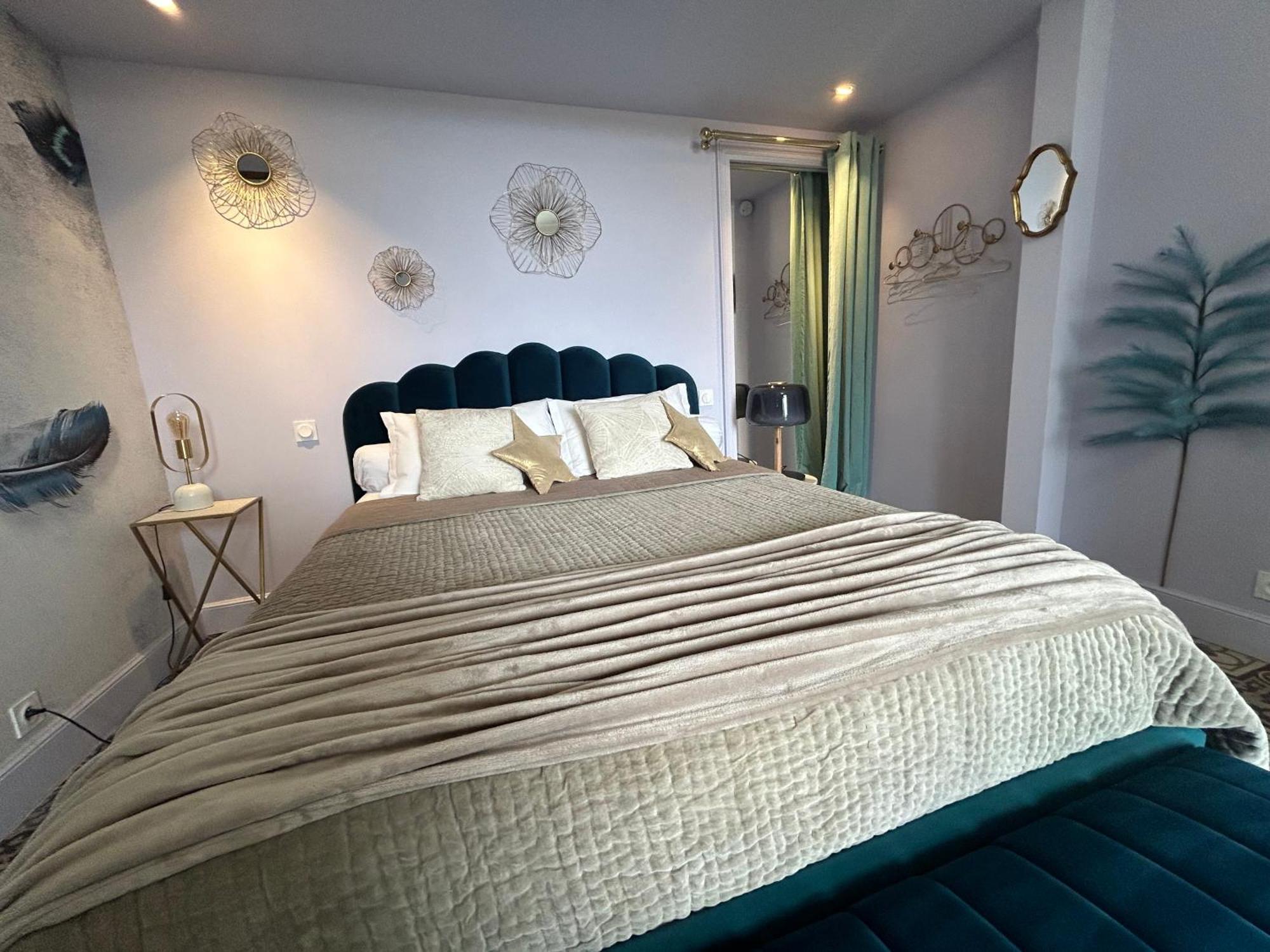 Maison La Boheme Spa & Jacuzzi Bed & Breakfast Vias Ngoại thất bức ảnh